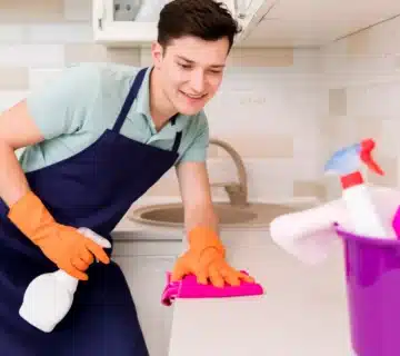 أفضل شركات التنظيف المنزلي اليومي فريق محترف لخدمة يومية سريعة